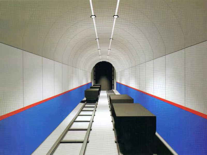 煤礦巷道裝修頂板